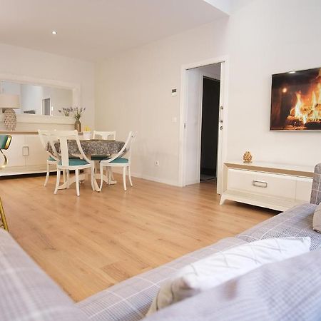 Lujoso Hogar Cerca Del Casco Antiguo De La Ciudad Apartment Valencia Luaran gambar