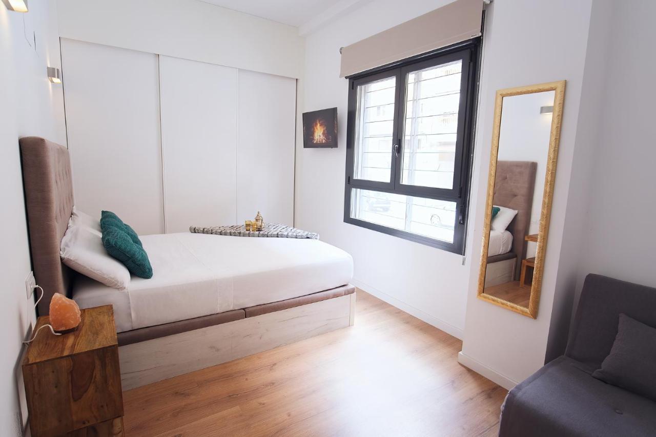 Lujoso Hogar Cerca Del Casco Antiguo De La Ciudad Apartment Valencia Luaran gambar