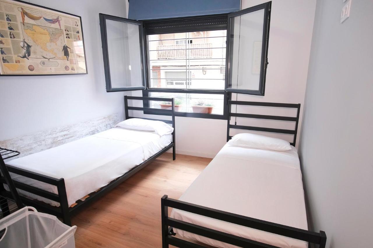 Lujoso Hogar Cerca Del Casco Antiguo De La Ciudad Apartment Valencia Luaran gambar